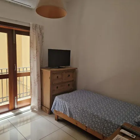 Apartment Seafront At Waters' Edge St. Paul's Bay