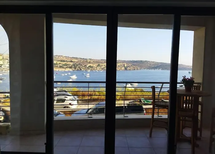 Seafront At Waters' Edge Apartament St Paul's Bay