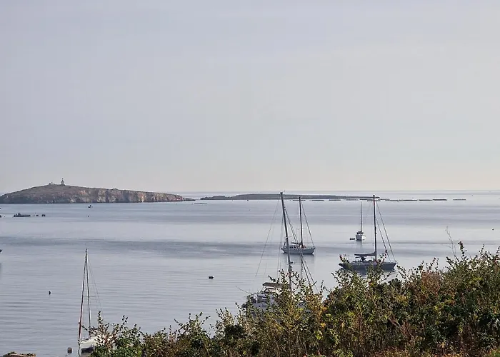 Seafront At Waters' Edge Апартаменты